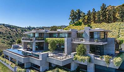 7661 Curson Ter