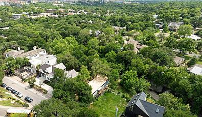 1113 W 31 ST