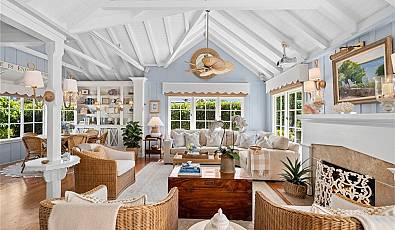 376 Diamond