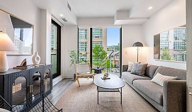 430 Roncesvalles Avenue Unit 304