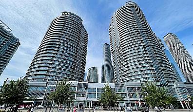 218 Queens Quay Unit 1711