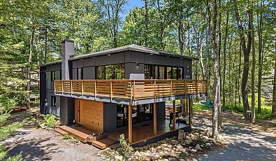 1142 Oakland Place | Architecturally Reimagined Lake Naomi Residence