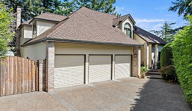1700 VILLAGE PARK Ln