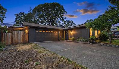 909 N SITKA Ave
