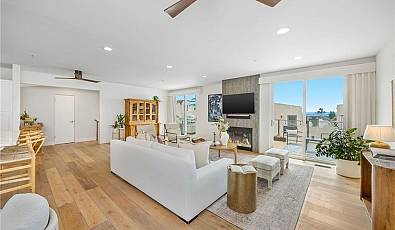 647 2nd Street