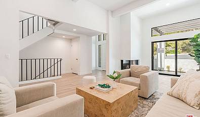 1564 Michael Ln