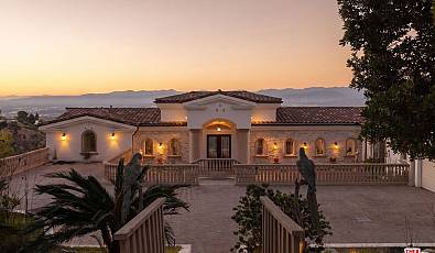 14655 Mulholland Dr