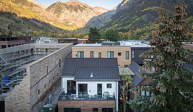215 W San Juan Avenue 102