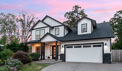 1040 DONNA LYNN Way