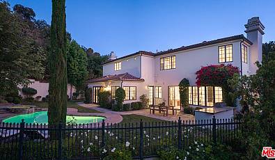 3686 Benedict Canyon Ln