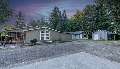326 HOLCOMB Rd