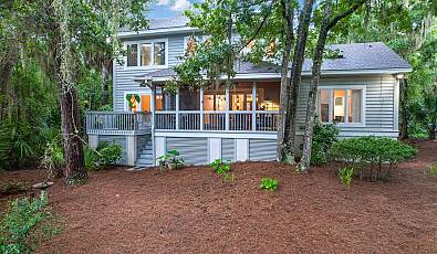 2730 Old Oak Walk