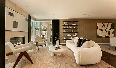 447 N Doheny Dr