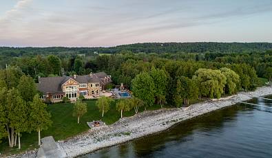 5707 Bay Shore Dr, Sturgeon Bay