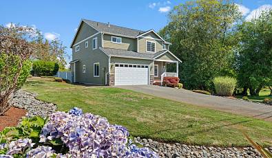 A Commuters Dream with Coastal Charm in Southworth