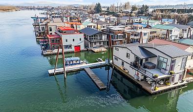 18525 Ne Marine Dr E10