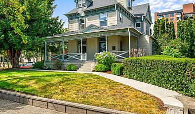 414 W 12TH St