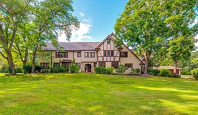 1380 Valley Road