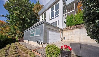 3816 EDGEWOOD Dr