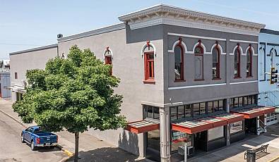 796 S Main St