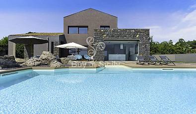 Exclusive Villa with Infinity Pool and Breathtaking Sea View in Acicatena