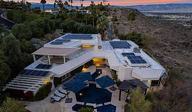 spectacular Mid-Century Modern home in famous Southridge