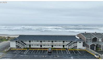 137 S Pacific St 16