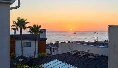 Oceanview Beach Home in Prime Location - Walk to Everything!