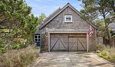 5700 BAREFOOT Ln