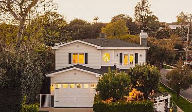 361 N Bowling Green Way