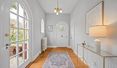 Romantic Brick Cottage in Durham's Watts-Hillandale