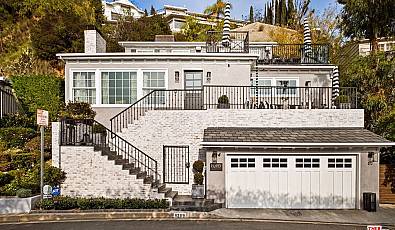 8289 Hollywood Blvd