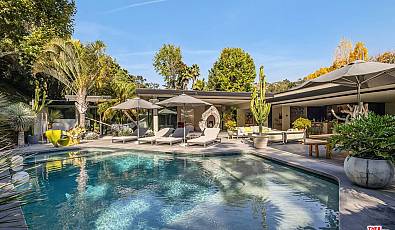 1087 Moraga Dr