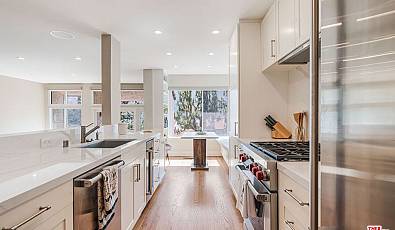 17083 Palisades Cir