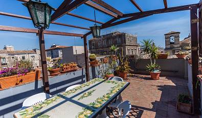 Wonderful renovated apartment in the historic centre of Catania