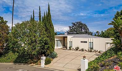 8224 Skyline Dr