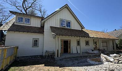 33 Cottage Walk