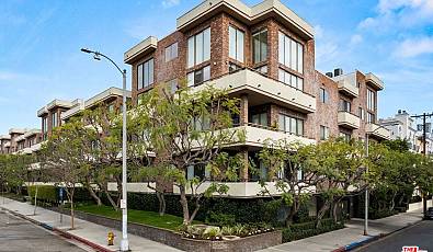 1880 Veteran Avenue 208