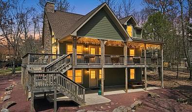 Lupine Lodge | Lake Harmony Estates | Large-Format Pocono Retreat