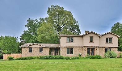 386 Pinetree Way