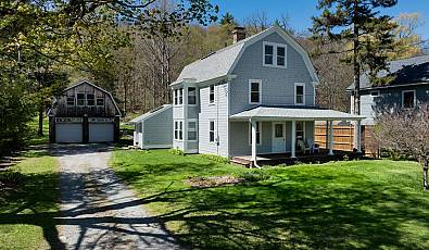 1201 Green River Rd