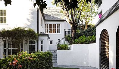 2558 Glendower Ave