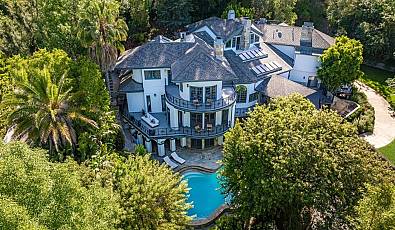 4626 Encino Ave