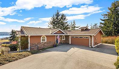 Enjoy all Whidbey offers in meticulously maintained 1-owner custom home
