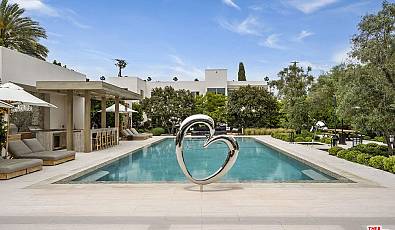 616 N Beverly Dr