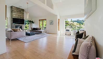 10110 Cielo Dr