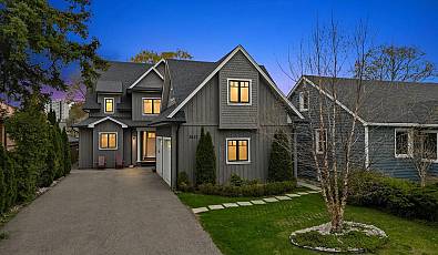 3047 Grenville Drive