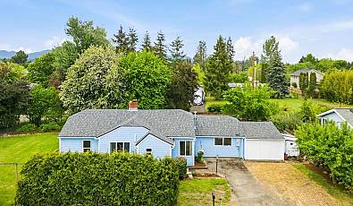 5215 SW Blueberry Dr