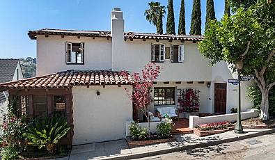 3101 Fernwood Ave