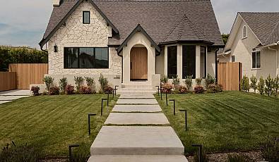 321 N Lucerne Blvd